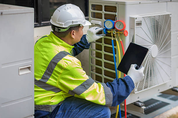 Professional Hvac technician working in Central City, NE